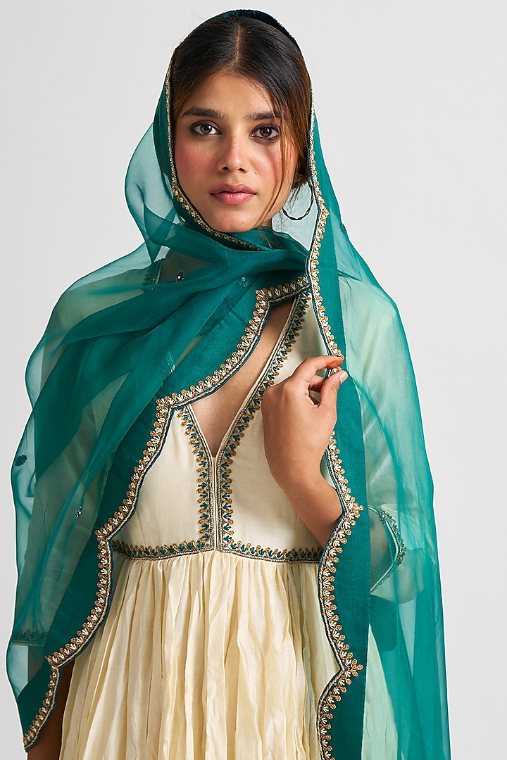 Ivory Hand Embroidered Wedding Anarkali Set by Nishar Ahmed at Pernia's Pop Up Shop