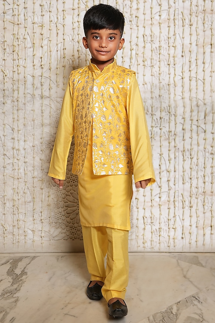 Yellow Chanderi Cotton Printed & Embroidered Bundi Jacket Set For Boys by Nitya Bajaj Miniature