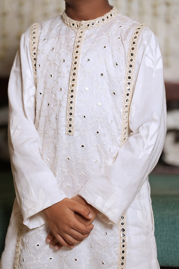 Ivory Chanderi Cotton Hand Embroidered Kurta Set For Boys by Nitya Bajaj Miniature at Pernia's Pop Up Shop