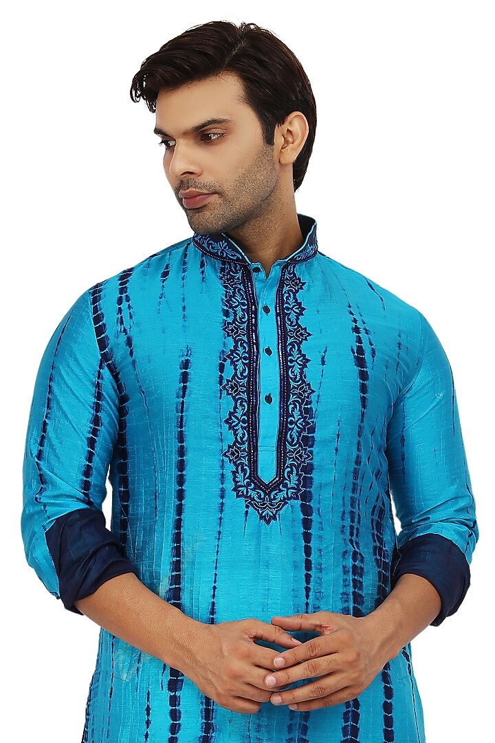 Deep Sky Blue & Ink Blue Tie-Dye Kurta Set by Nitesh Singh Chauhan at Pernia's Pop Up Shop