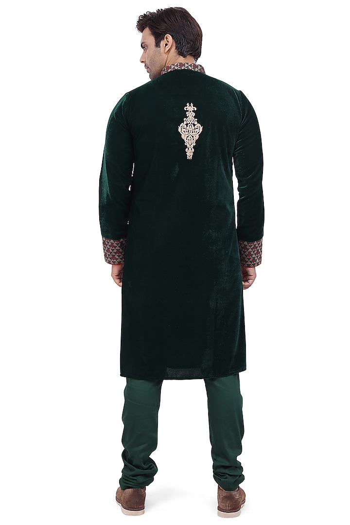 Forest Green Embroidered Kurta Set by Nitesh Singh Chauhan at Pernia's Pop Up Shop