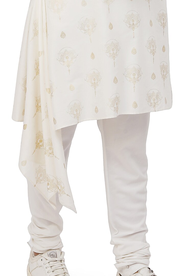 Pearl White Printed Kurta Set by Nitesh Singh Chauhan at Pernia's Pop Up Shop