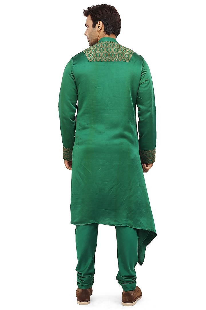 Leaf Green Asymmetrical Kurta Set by Nitesh Singh Chauhan at Pernia's Pop Up Shop