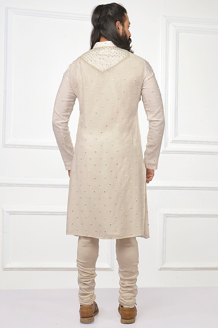 Off White Embroidered Kurta Set by Nitesh Singh Chauhan at Pernia's Pop Up Shop