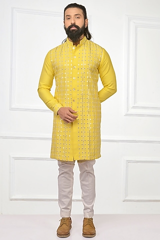 Butter Yellow Embroidered Rajasthani Kurta Set by Nitesh Singh Chauhan