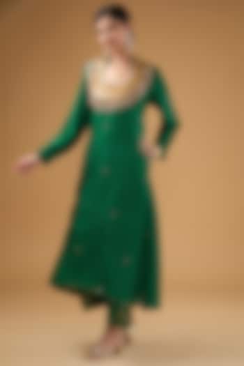 Green Silk Gota Patti Embroidered Kurta Set by Niti Bothra at Pernia's Pop Up Shop