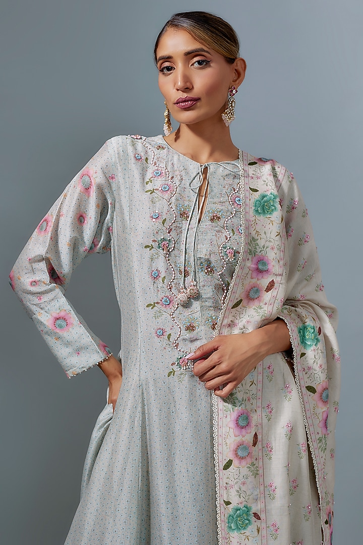 Ivory Chanderi Silk Kurta Set by Niti Bothra at Pernia's Pop Up Shop