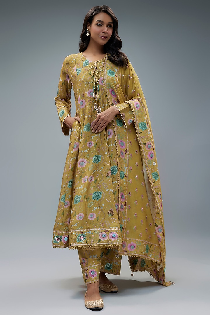 Yellow Chanderi Silk Printed Kurta Set by Niti Bothra at Pernia's Pop Up Shop
