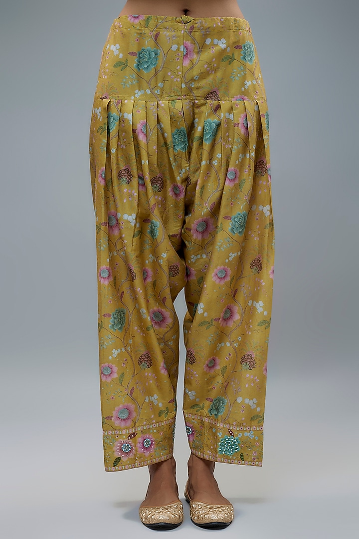 Yellow Chanderi Silk Printed Kurta Set by Niti Bothra at Pernia's Pop Up Shop