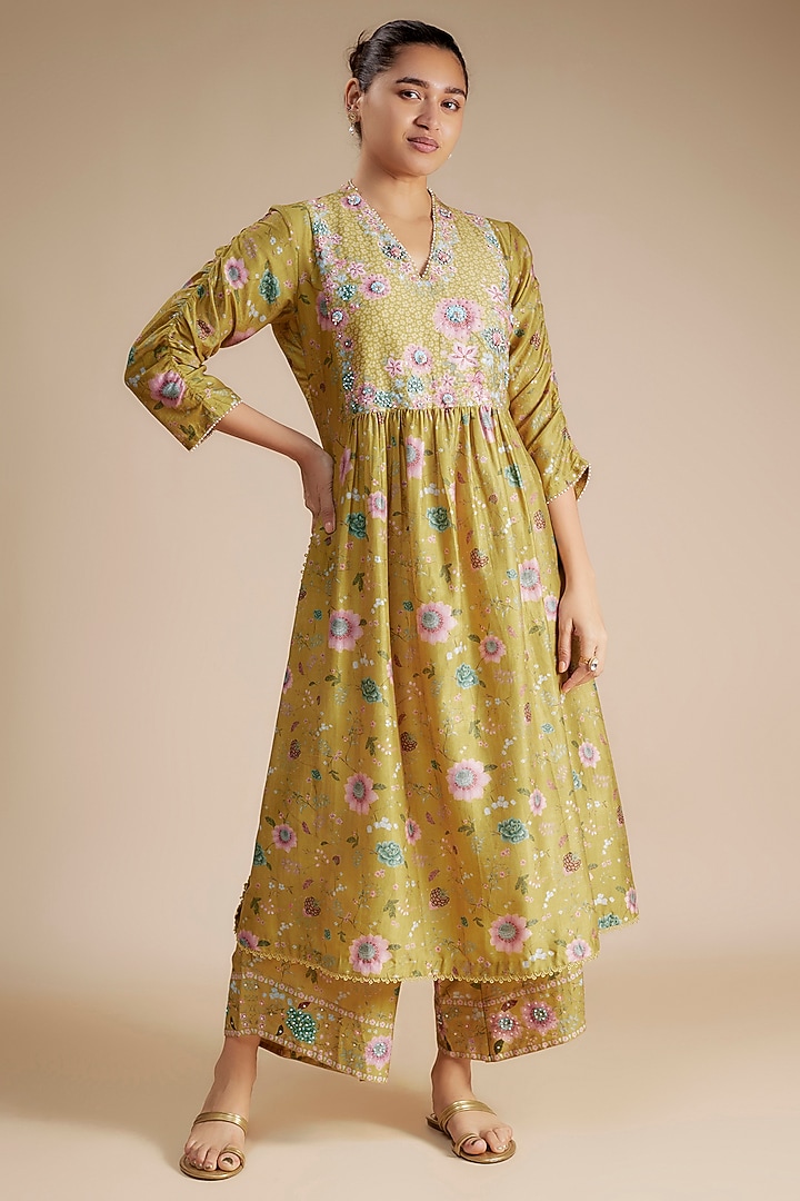 Yellow Silk Chanderi Beads Embroidered & Floral Printed Kurta Set by Niti Bothra at Pernia's Pop Up Shop