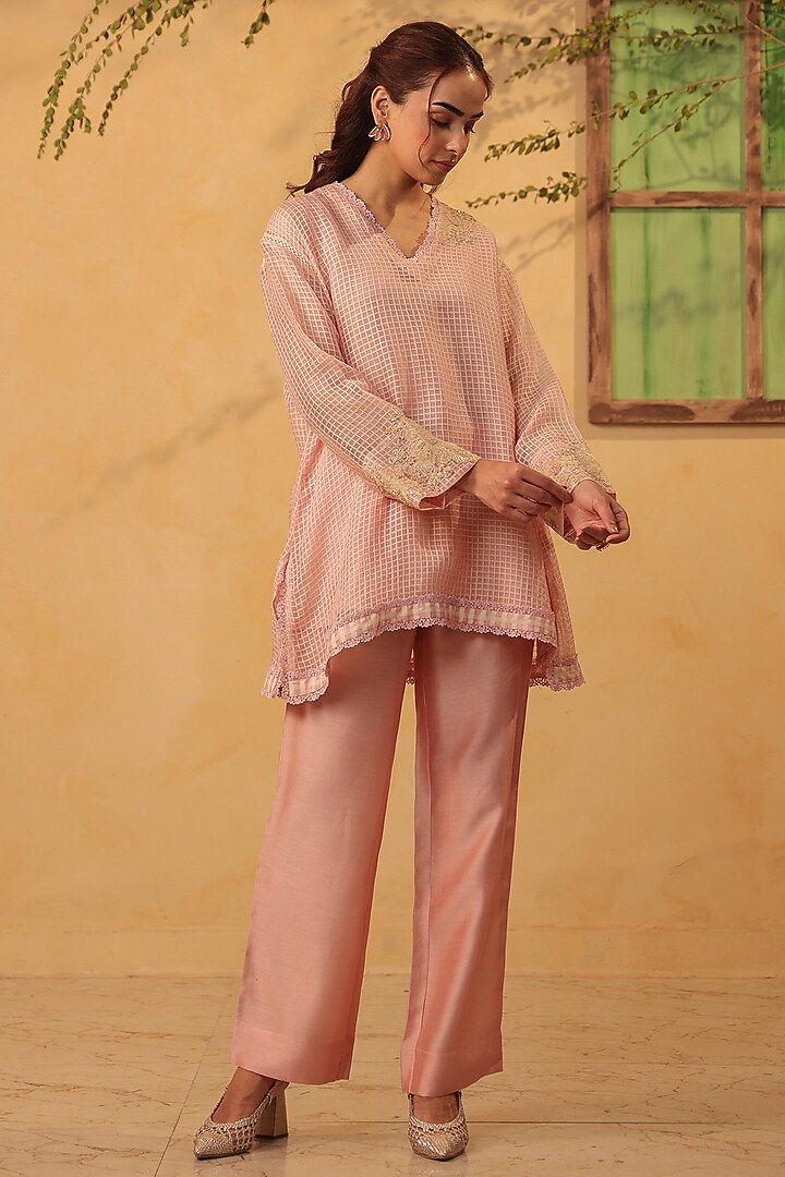 Light Pink Silk chanderi Applique & Resham Embroidered Co-Ord Set by Niti Bothra at Pernia's Pop Up Shop