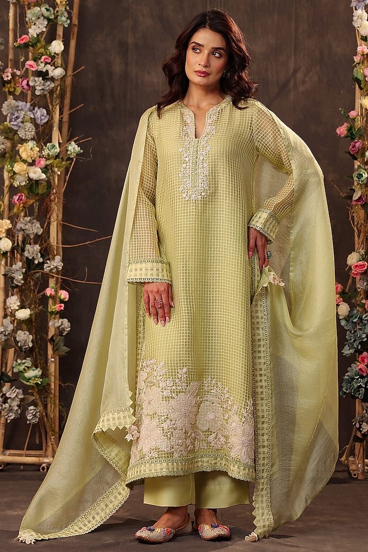 Green Silk Chanderi Resham & Applique Embroidered Kurta Set by Niti Bothra at Pernia's Pop Up Shop