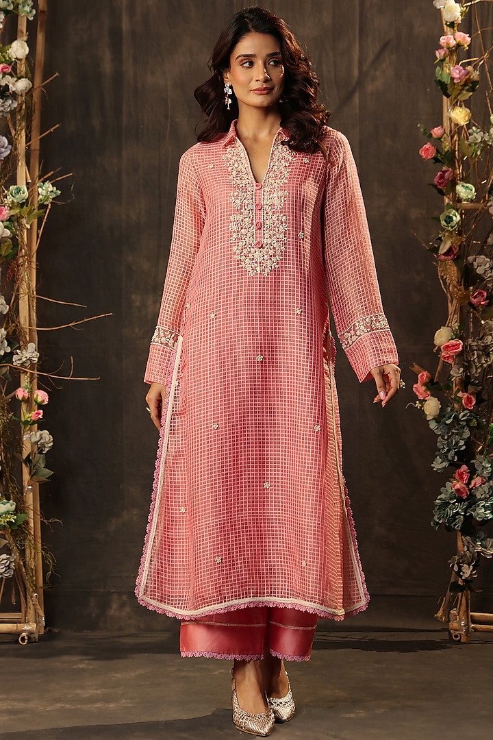 Pink Silk Chanderi Resham & Pearl Embroidered Kurta Set by Niti Bothra at Pernia's Pop Up Shop