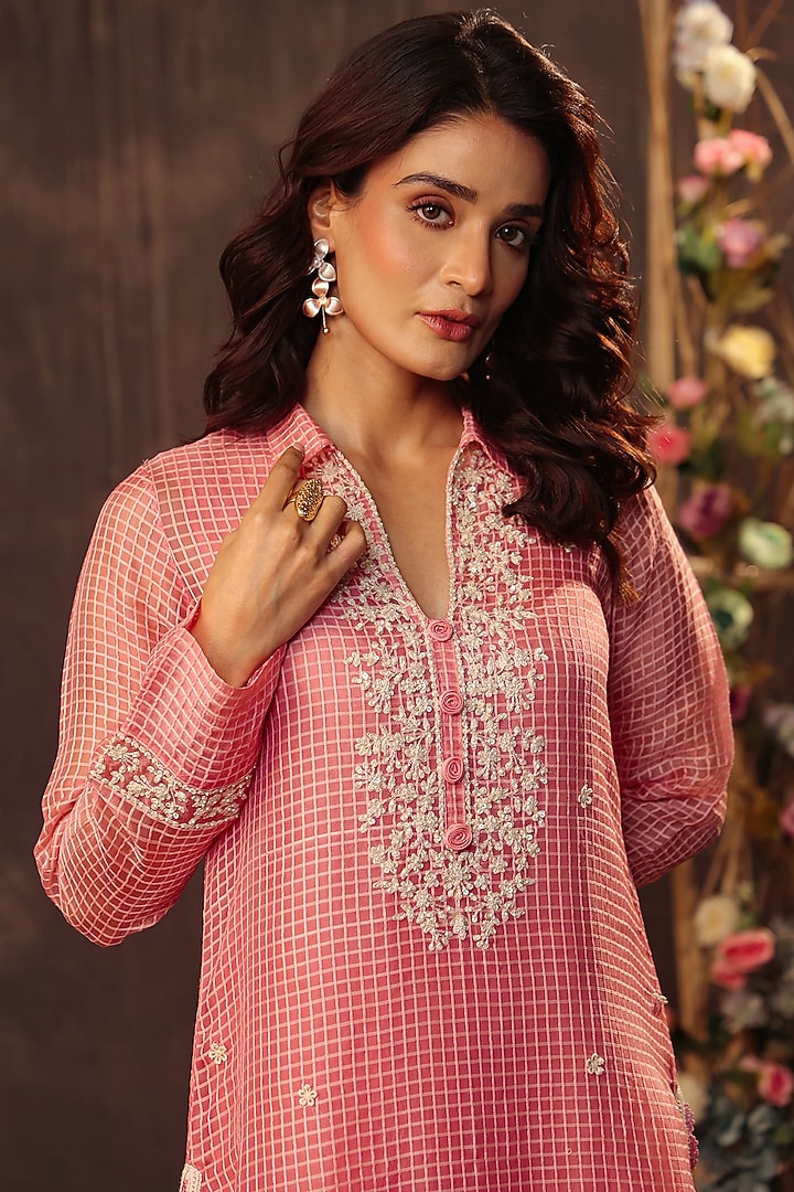 Pink Silk Chanderi Resham & Pearl Embroidered Kurta Set by Niti Bothra at Pernia's Pop Up Shop