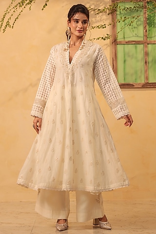 Ivory Silk Chanderi Pearl Embroidered Kalidar Kurta Set by Niti Bothra