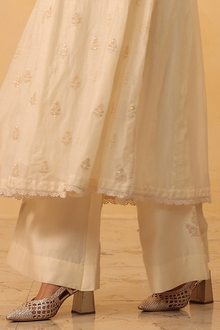 Ivory Silk Chanderi Pearl Embroidered Kalidar Kurta Set by Niti Bothra at Pernia's Pop Up Shop