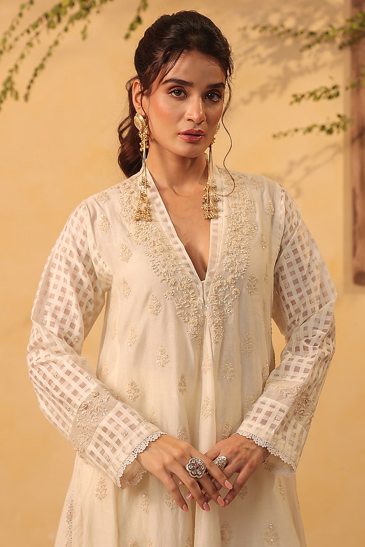 Ivory Silk Chanderi Pearl Embroidered Kalidar Kurta Set by Niti Bothra at Pernia's Pop Up Shop