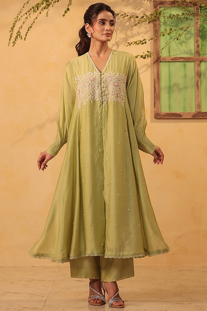 Green Silk Chanderi Applique & Resham Embroidered Jacket-Style Kurta Set by Niti Bothra at Pernia's Pop Up Shop