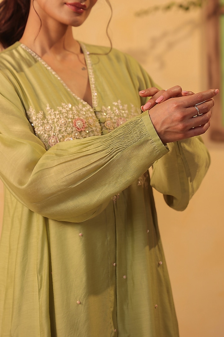 Green Silk Chanderi Applique & Resham Embroidered Jacket-Style Kurta Set by Niti Bothra at Pernia's Pop Up Shop