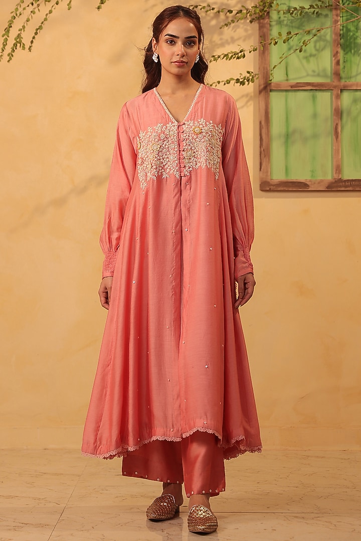Pink Silk Chanderi Applique & Resham Embroidered Jacket-Style Kurta Set by Niti Bothra at Pernia's Pop Up Shop