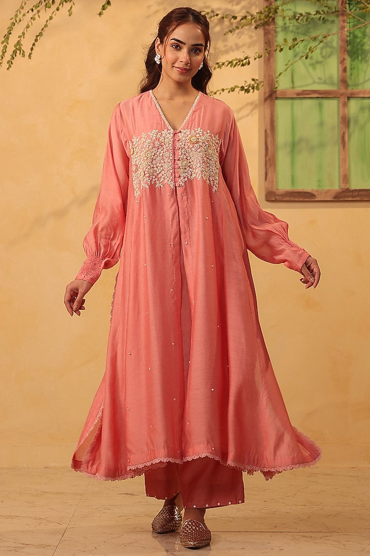 Pink Silk Chanderi Applique & Resham Embroidered Jacket-Style Kurta Set by Niti Bothra at Pernia's Pop Up Shop