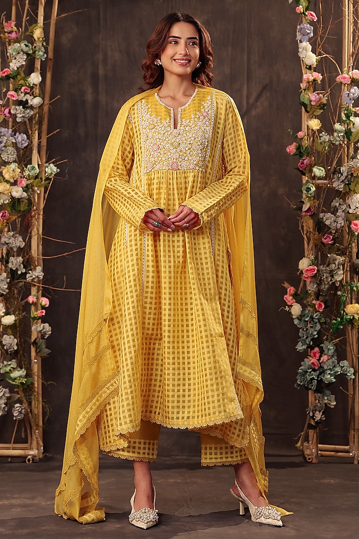 Yellow Silk Chanderi Applique & Resham Embroidered Kalidar Kurta Set by Niti Bothra at Pernia's Pop Up Shop