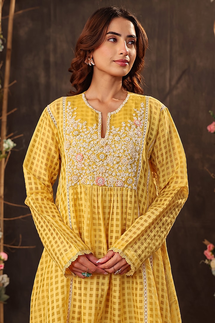 Yellow Silk Chanderi Applique & Resham Embroidered Kalidar Kurta Set by Niti Bothra at Pernia's Pop Up Shop