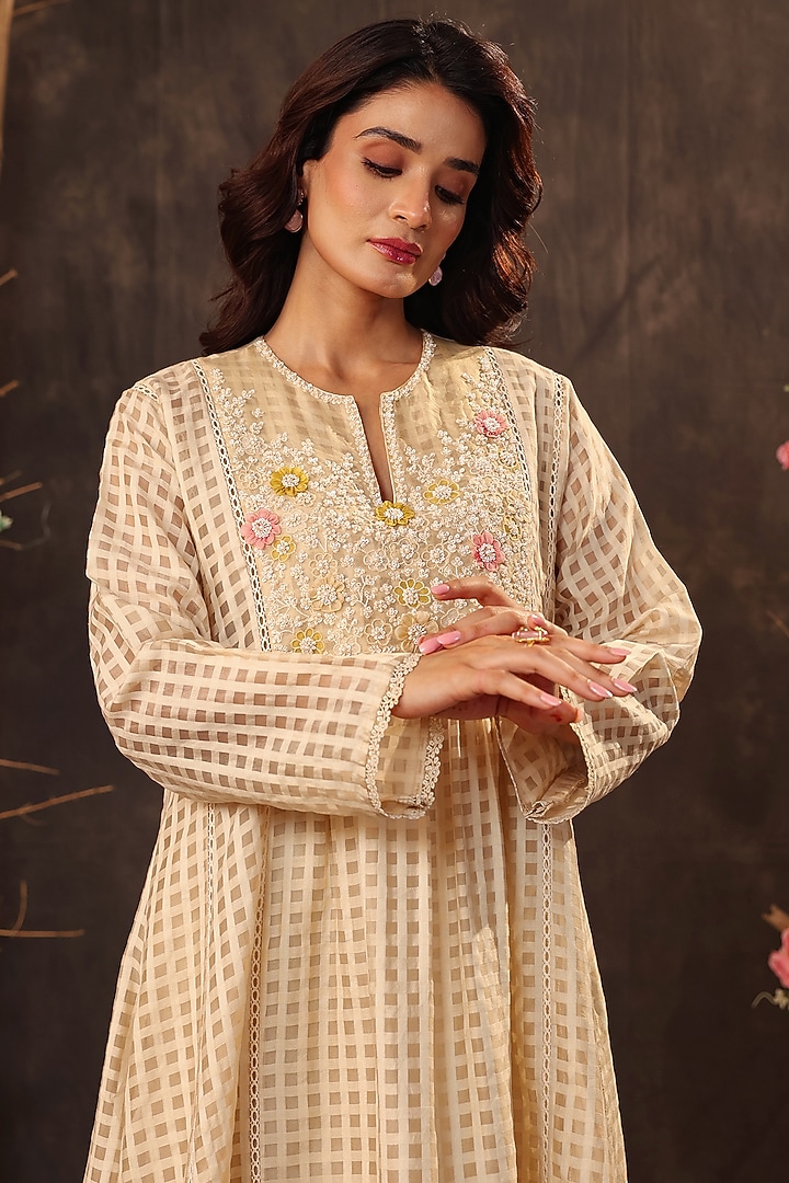 Beige Silk Chanderi Applique & Resham Embroidered Kalidar Kurta Set by Niti Bothra at Pernia's Pop Up Shop