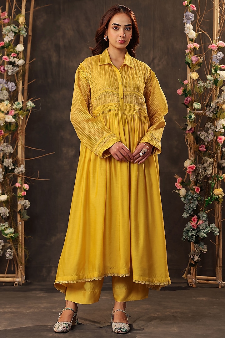 Yellow Silk Chanderi & Silk Tencel Kurta Set by Niti Bothra at Pernia's Pop Up Shop