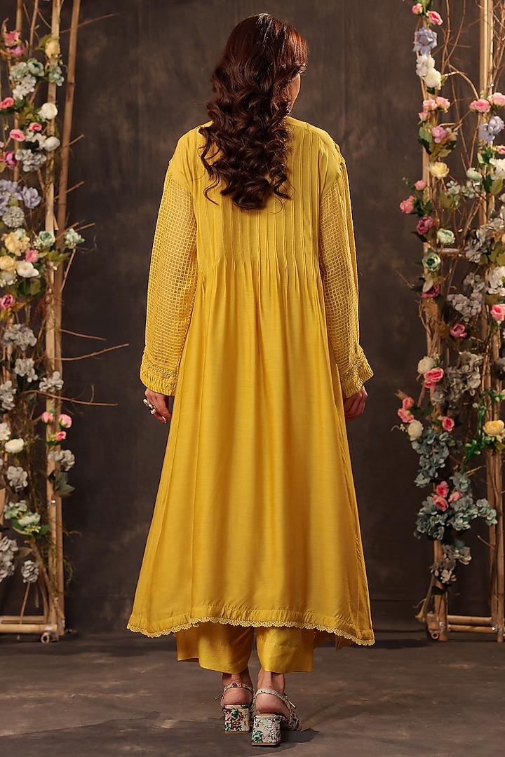 Yellow Silk Chanderi & Silk Tencel Kurta Set by Niti Bothra at Pernia's Pop Up Shop