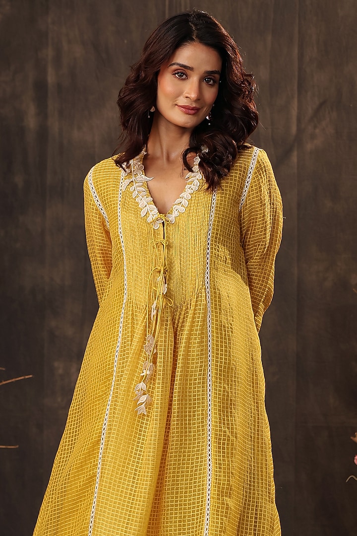 Yellow Silk Chanderi Applique Embroidered Kurta Set by Niti Bothra at Pernia's Pop Up Shop