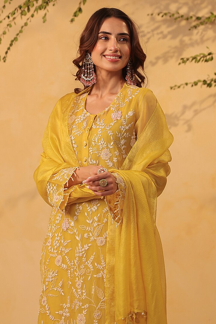 Yellow Organza & Silk Tencel Pearl Embroidered Kurta Set by Niti Bothra at Pernia's Pop Up Shop