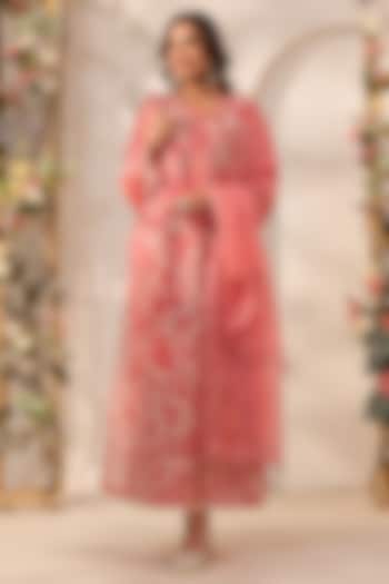 Pink Silk Tencel Resham & Applique Embroidered Kurta Set by Niti Bothra at Pernia's Pop Up Shop