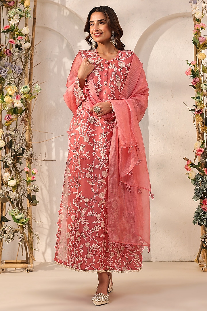 Pink Silk Tencel Resham & Applique Embroidered Kurta Set by Niti Bothra at Pernia's Pop Up Shop