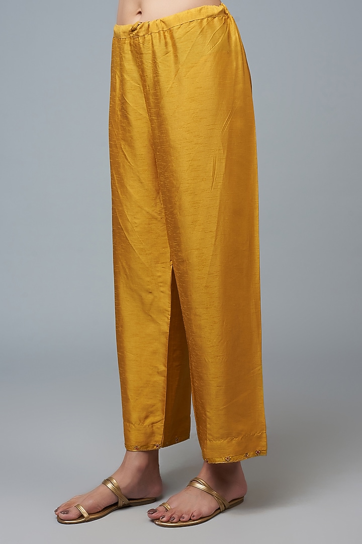 Mustard Pure Tissue Embellished Kurta Set by Niti Bothra at Pernia's Pop Up Shop