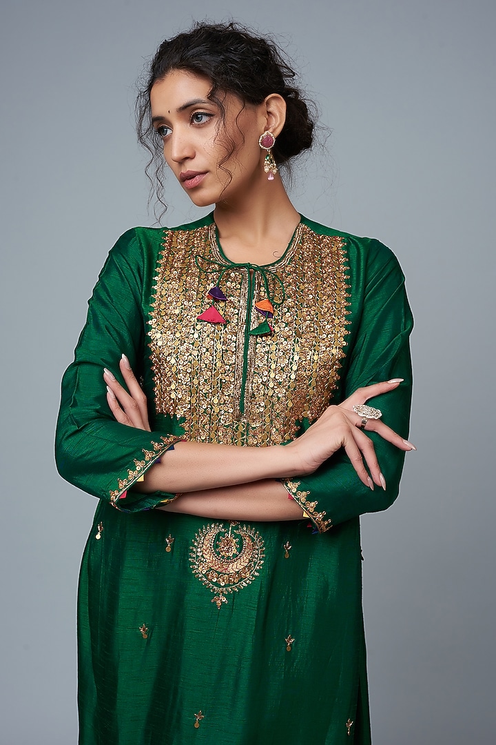 Green Silk Hand Embroidered Kurta Set by Niti Bothra at Pernia's Pop Up Shop
