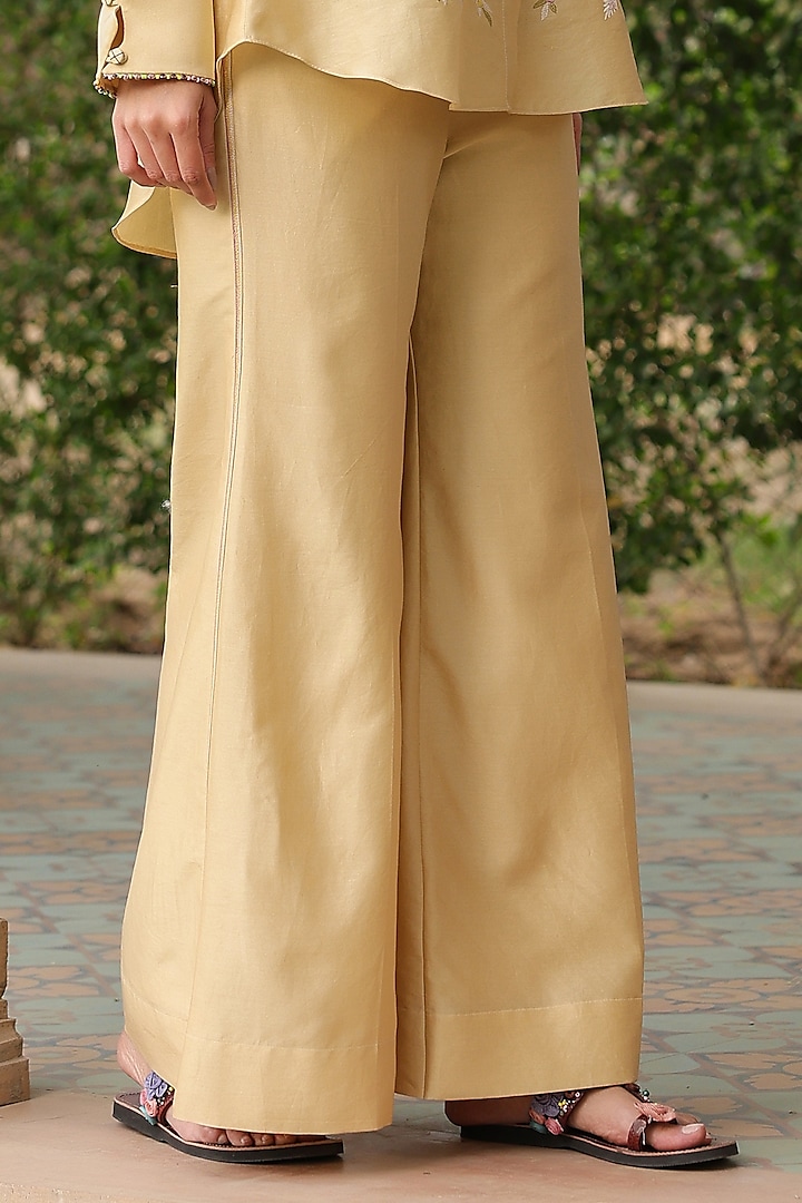 Ivory Silk Tencel 3D Floral Embroidered Co-Ord Set by Niti Bothra at Pernia's Pop Up Shop