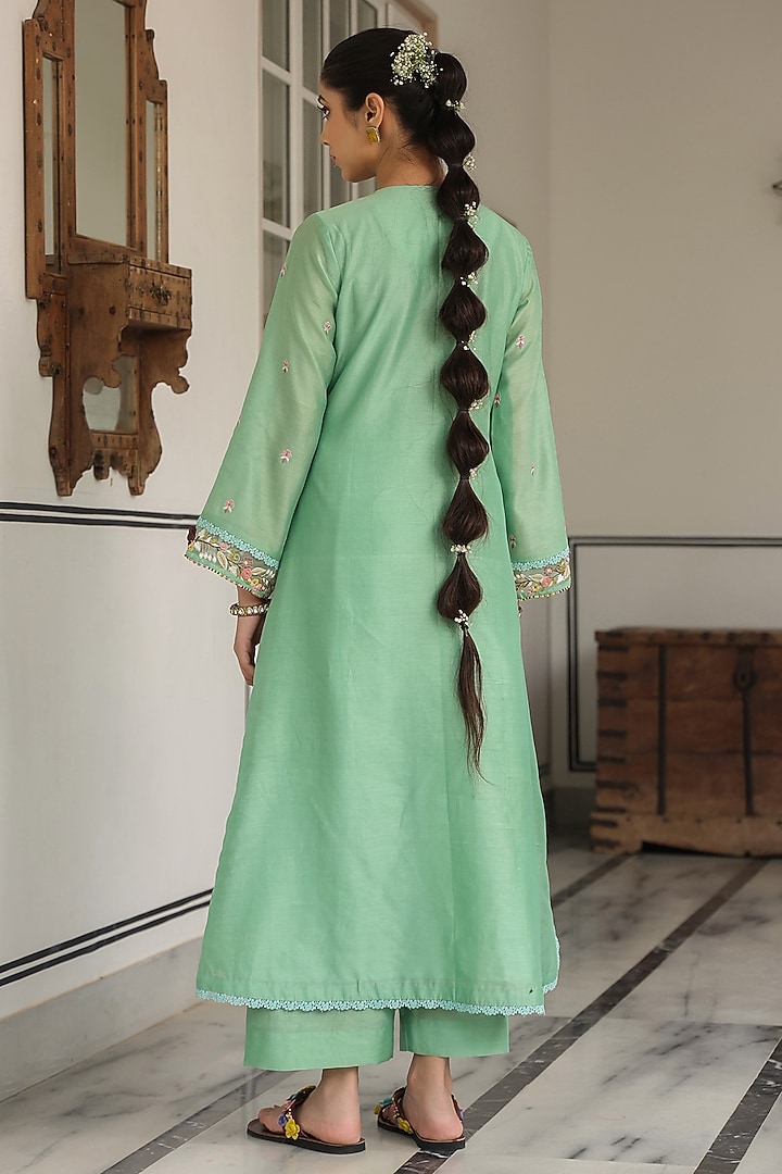 Green Silk Chanderi 3D Floral Embroidered Kurta Set by Niti Bothra at Pernia's Pop Up Shop