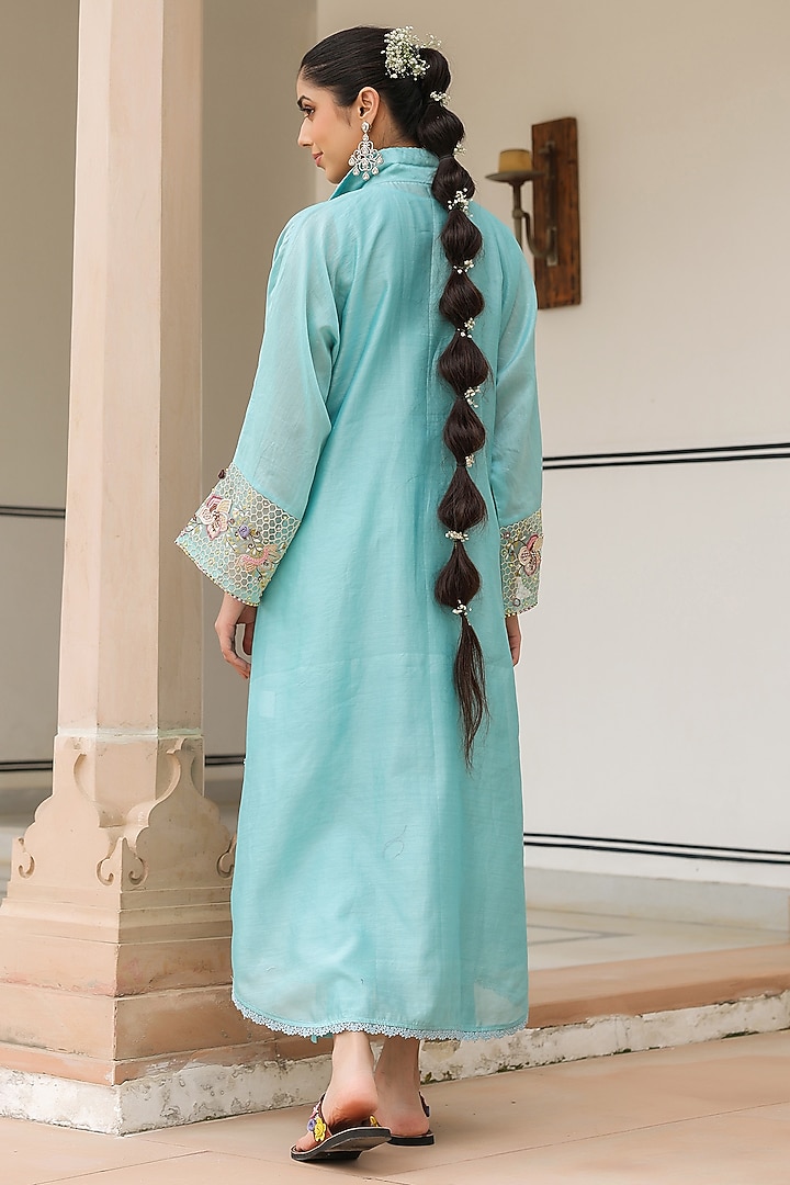 Blue Silk Chanderi 3D Floral Embroidered Kurta Set by Niti Bothra at Pernia's Pop Up Shop