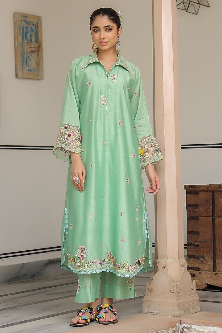 Green Silk Chanderi 3D Floral Embroidered Kurta Set by Niti Bothra at Pernia's Pop Up Shop