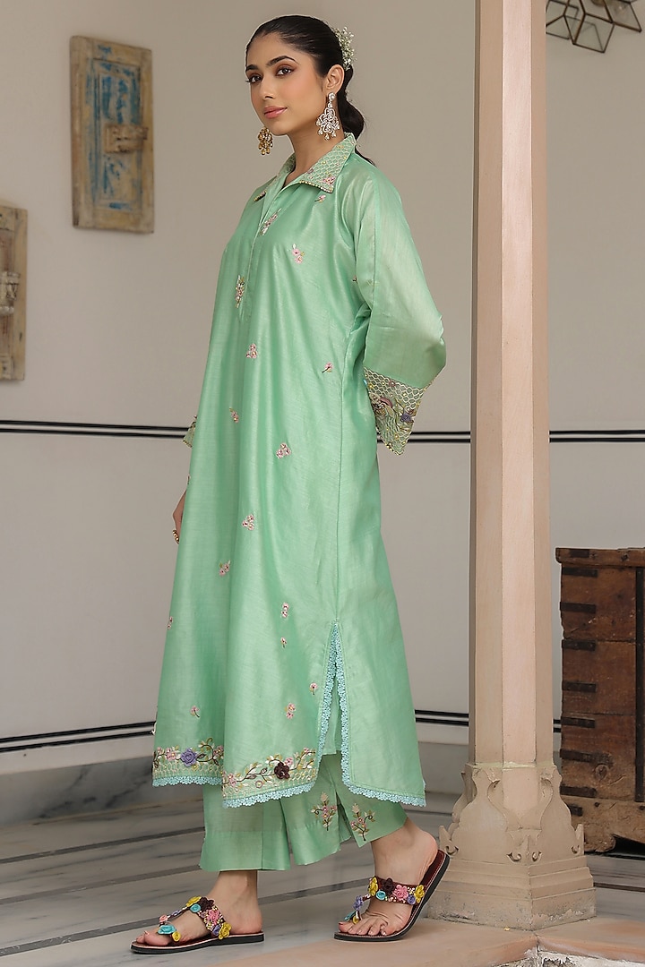 Green Silk Chanderi 3D Floral Embroidered Kurta Set by Niti Bothra at Pernia's Pop Up Shop