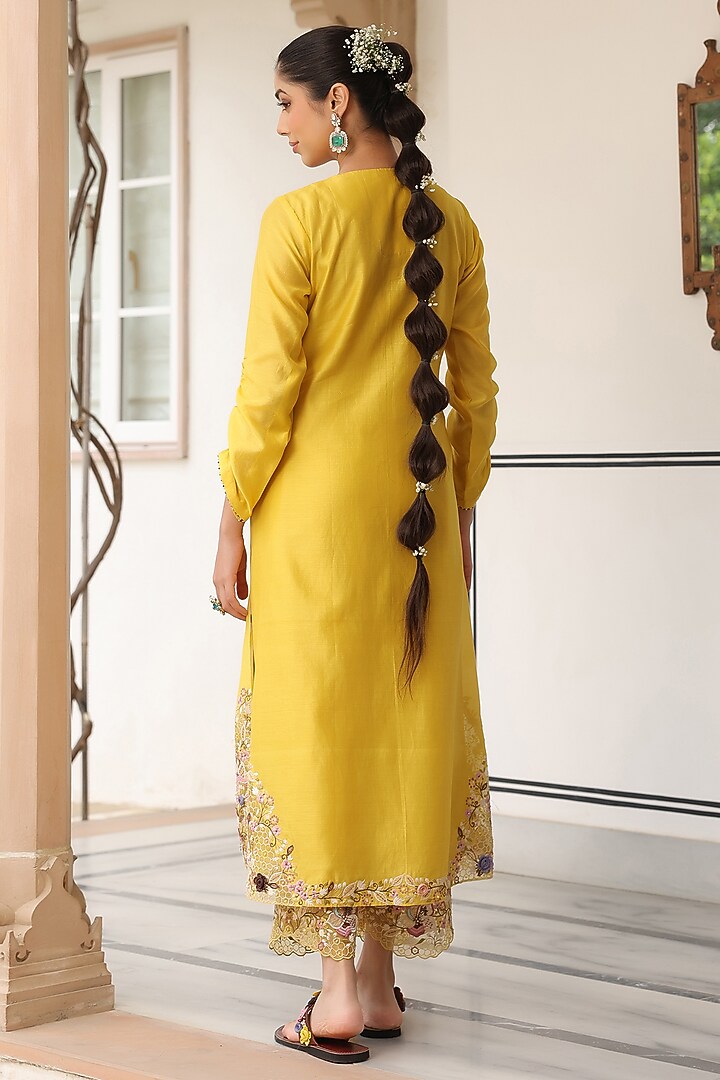 Yellow Silk Chanderi 3D Floral Embroidered Kurta Set by Niti Bothra at Pernia's Pop Up Shop
