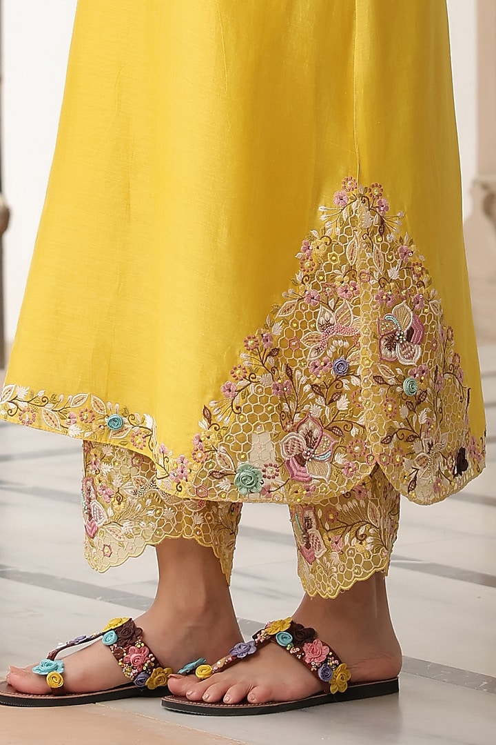 Yellow Silk Chanderi 3D Floral Embroidered Kurta Set by Niti Bothra at Pernia's Pop Up Shop