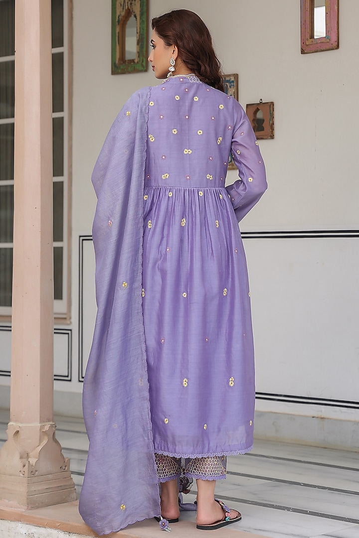 Lilac Silk Chanderi 3D Floral Embroidered Kurta Set by Niti Bothra at Pernia's Pop Up Shop