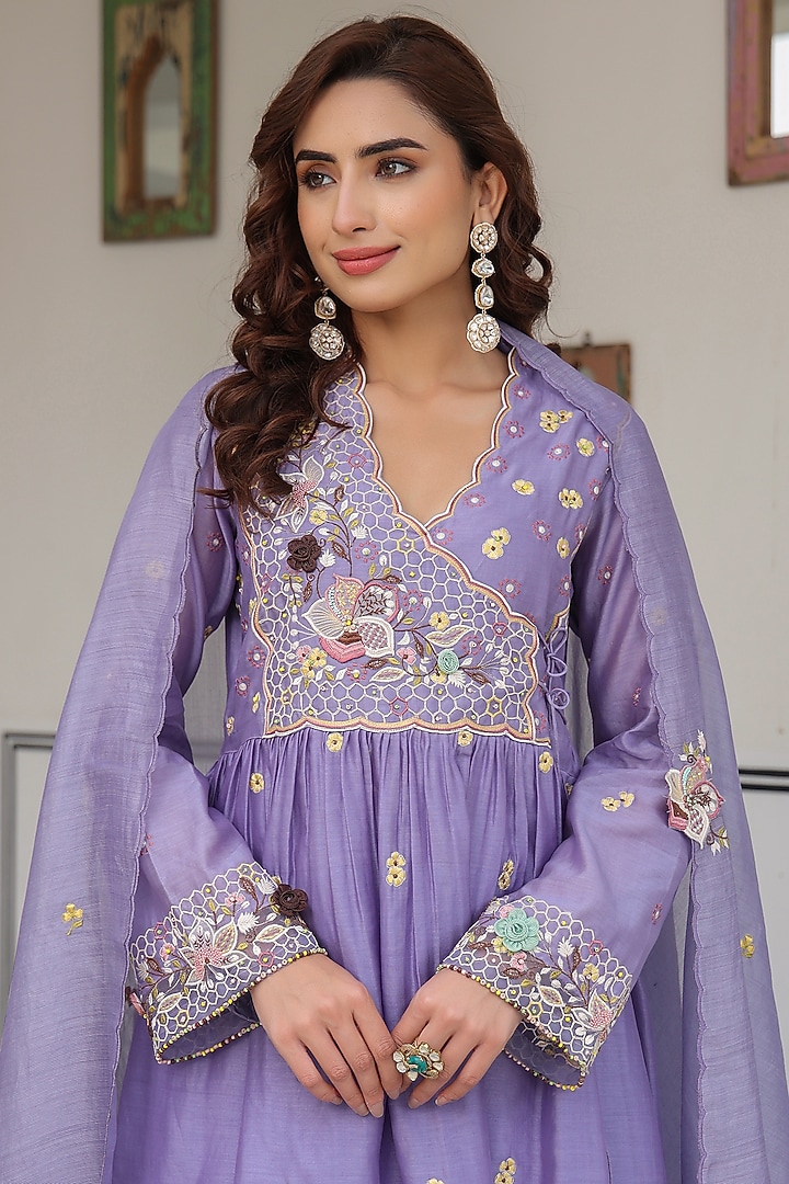 Lilac Silk Chanderi 3D Floral Embroidered Kurta Set by Niti Bothra at Pernia's Pop Up Shop