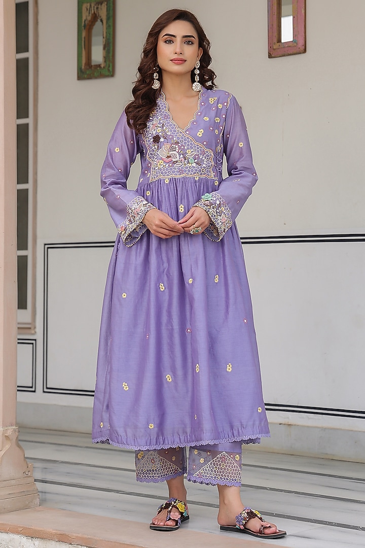 Lilac Silk Chanderi 3D Floral Embroidered Kurta Set by Niti Bothra at Pernia's Pop Up Shop