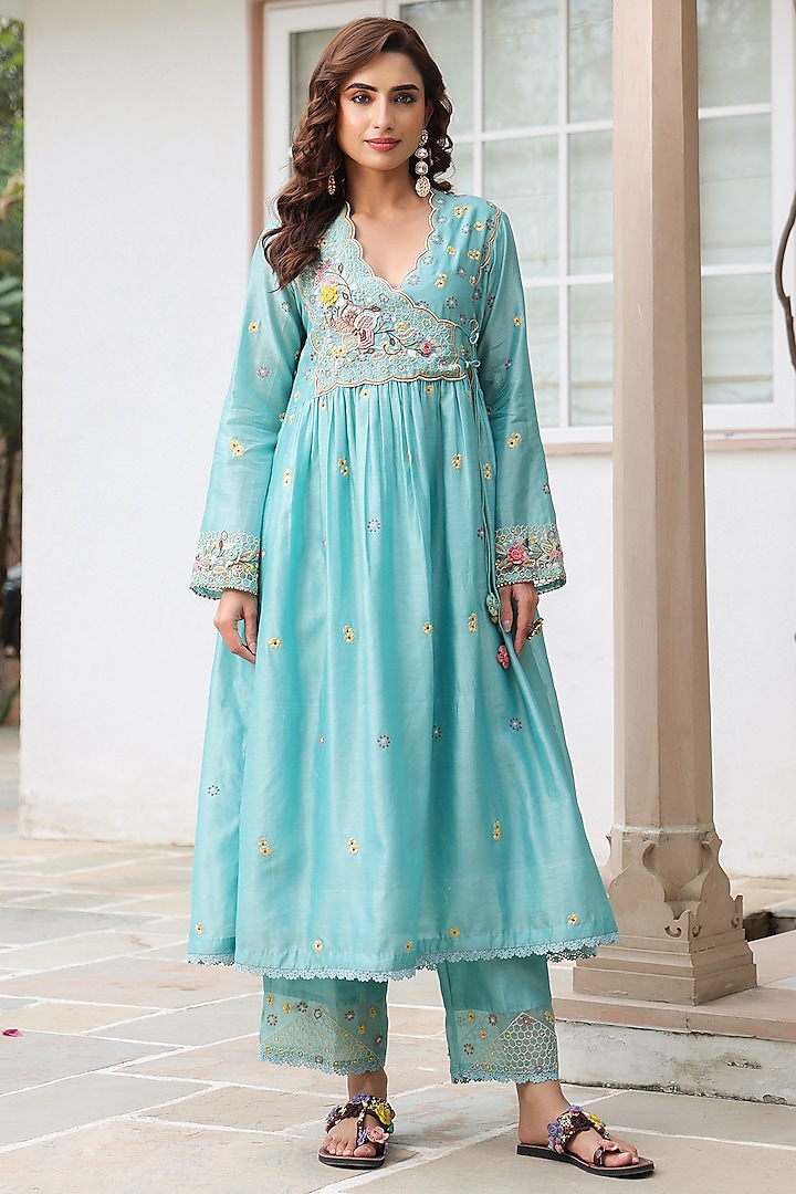 Blue Silk Chanderi 3D Floral Embroidered Kurta Set by Niti Bothra at Pernia's Pop Up Shop