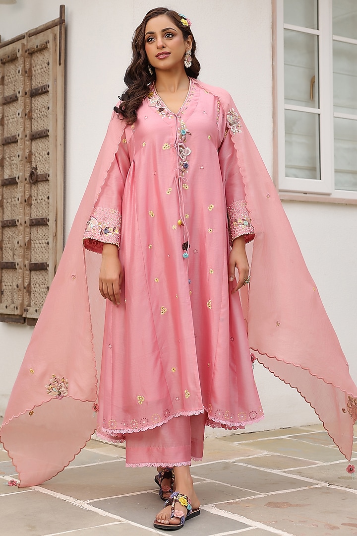 Pink Silk Chanderi 3D Floral Embroidered Kalidar Kurta Set by Niti Bothra at Pernia's Pop Up Shop