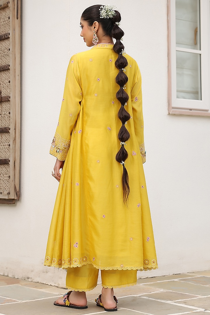 Yellow Silk Chanderi 3D Floral Embroidered Kalidar Kurta Set by Niti Bothra at Pernia's Pop Up Shop