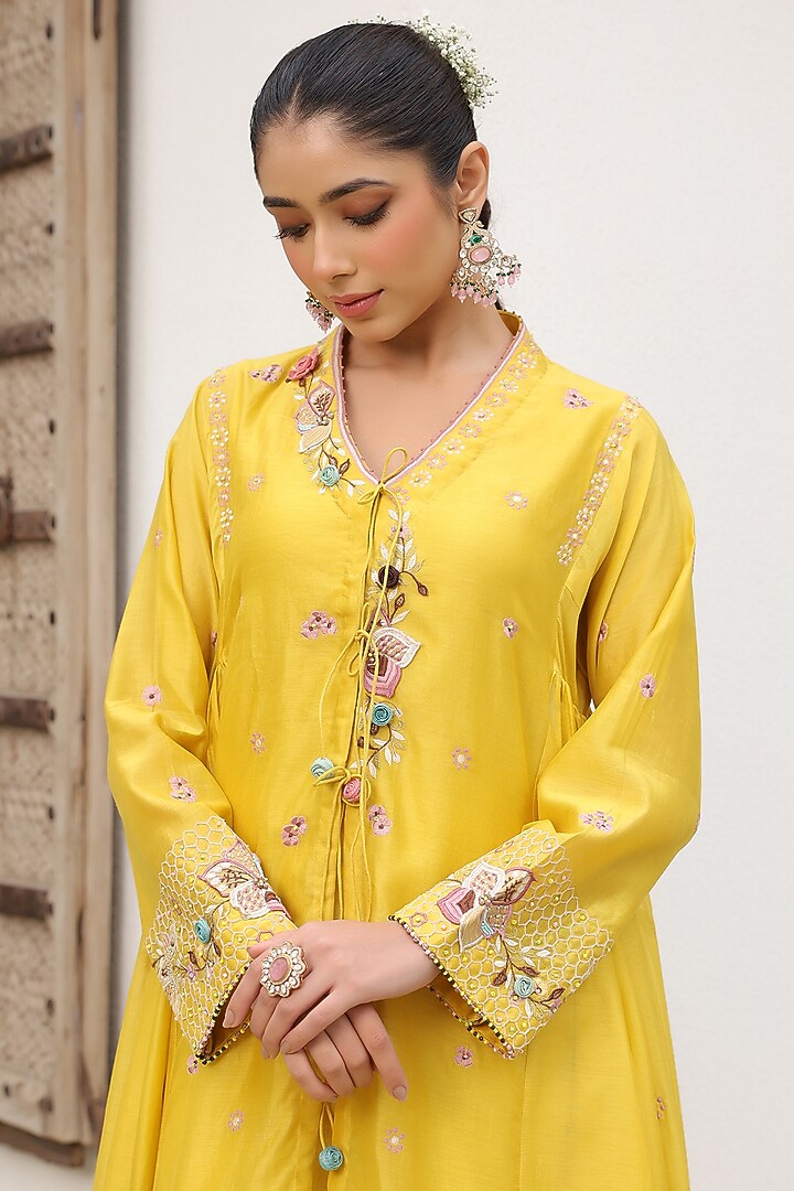 Yellow Silk Chanderi 3D Floral Embroidered Kalidar Kurta Set by Niti Bothra at Pernia's Pop Up Shop